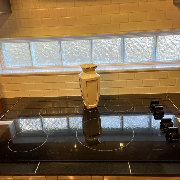 Lenox Luxury Eternal Cream &  24k Gold Accent. Bouquet Vase - Picture 8 of 9